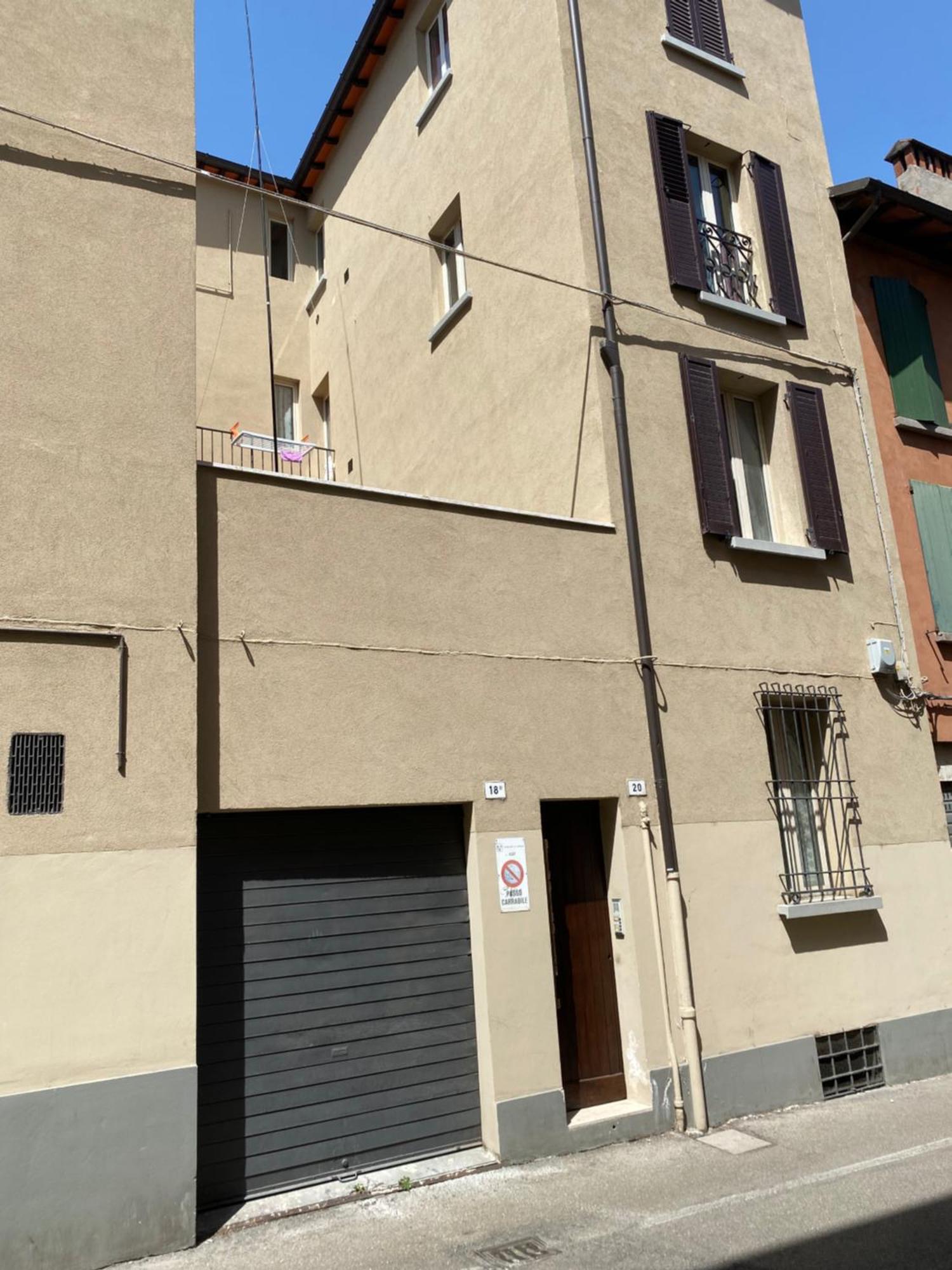 Appartamento Anna - Comfort E Stile In Centro Storico Имола Экстерьер фото