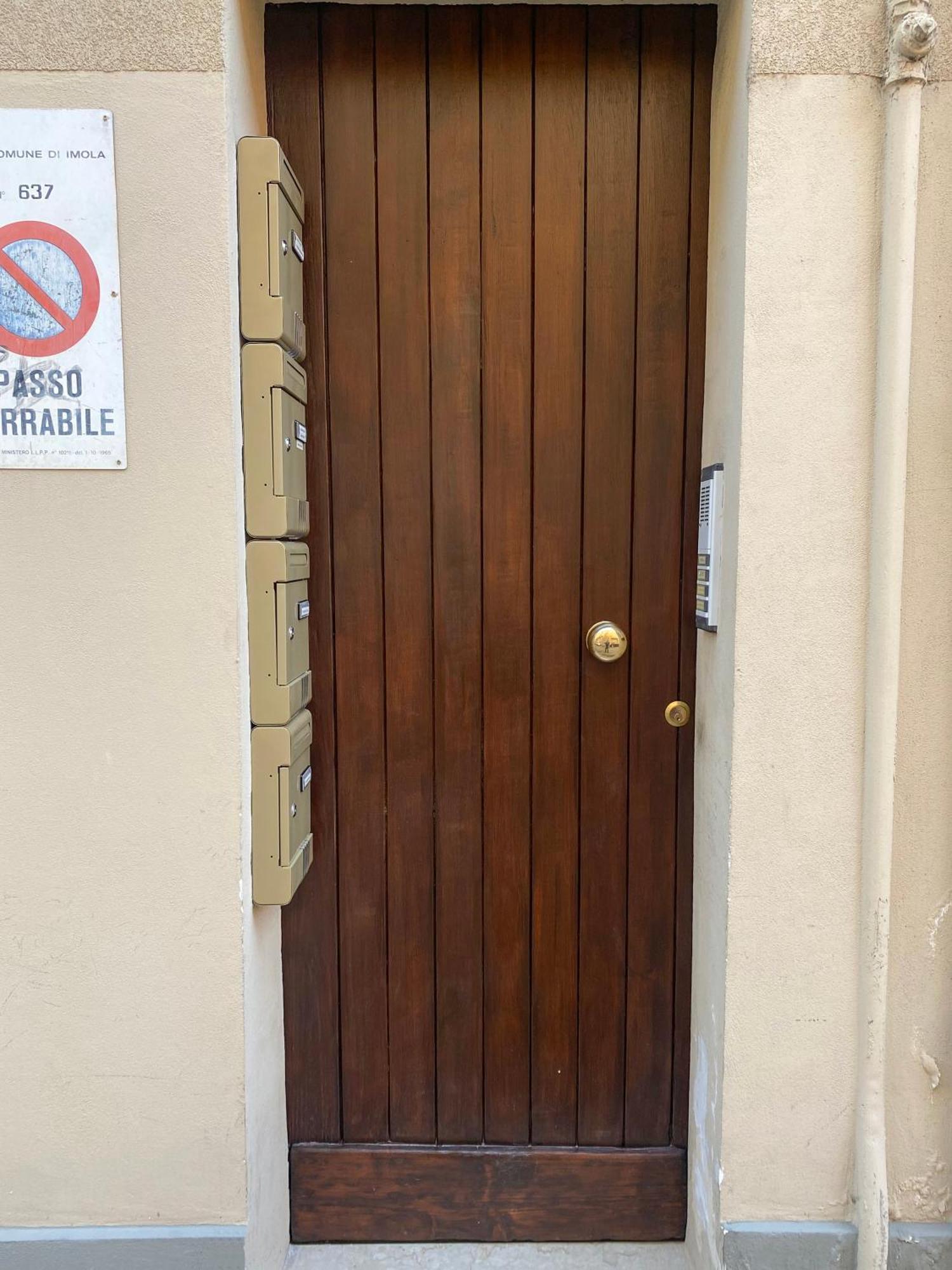 Appartamento Anna - Comfort E Stile In Centro Storico Имола Экстерьер фото